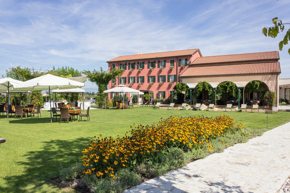 Borgo Ronchetto Relais&Gourmet Hotel Salgareda Buitenkant foto